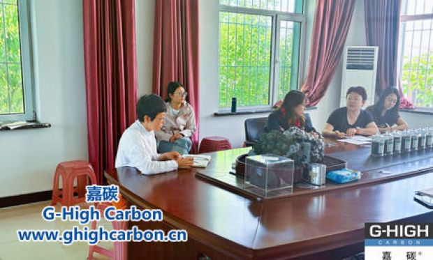迅速響應(yīng)客戶技術(shù)求助，組織團(tuán)隊研討解決難題